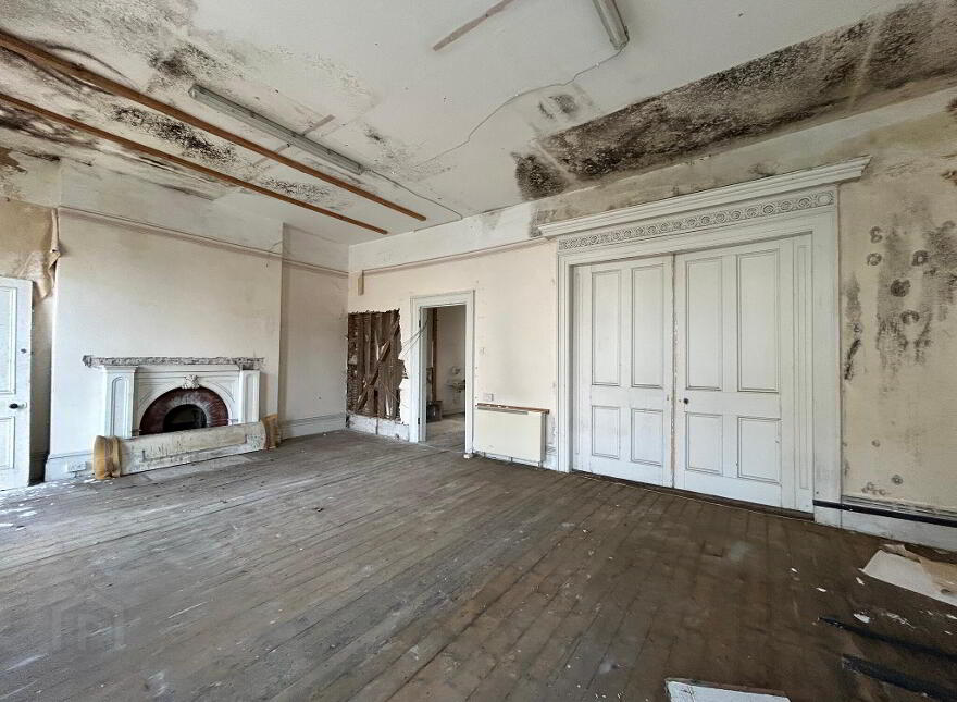 Exhibition House, 26 O'Connell Street, Clonmel, E91T4C8