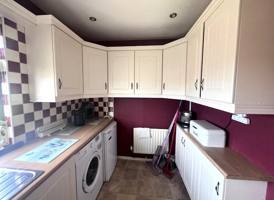54 Kesh Road, Irvinestown, BT94 1BX