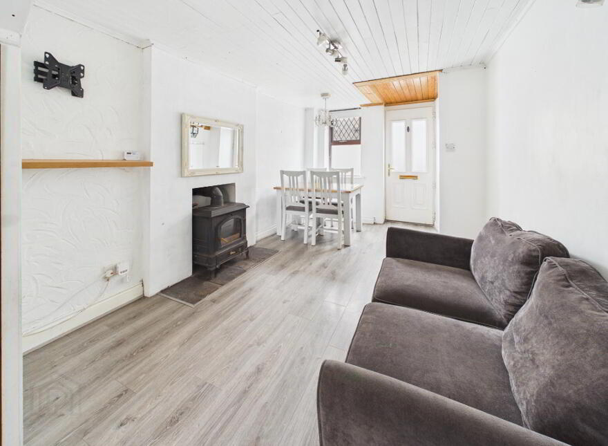 6 McDonagh St, Nenagh, E45YA31