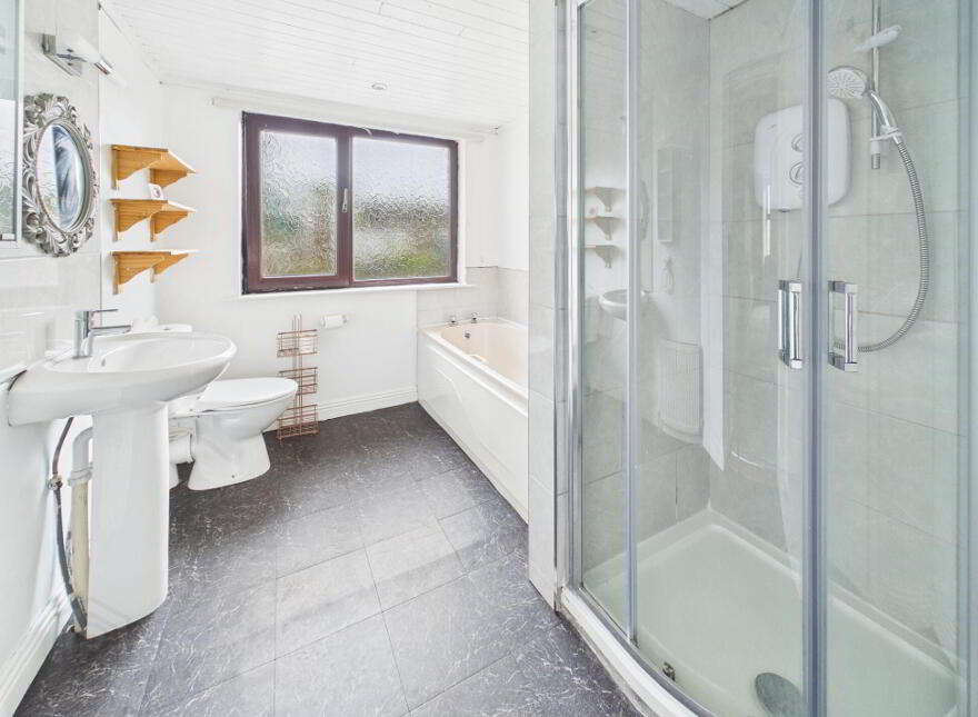 6 McDonagh St, Nenagh, E45YA31