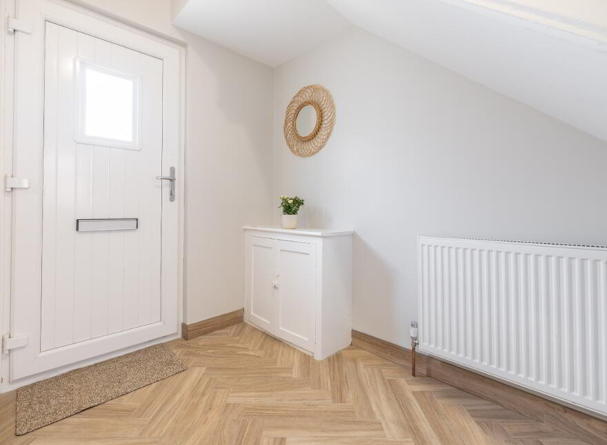 Room 1, Woodcot Avenue, Belfast, BT5 5JA