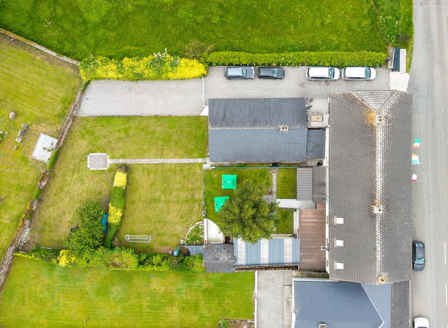 Nurney Inn, Main St, Nurney, R93AH95