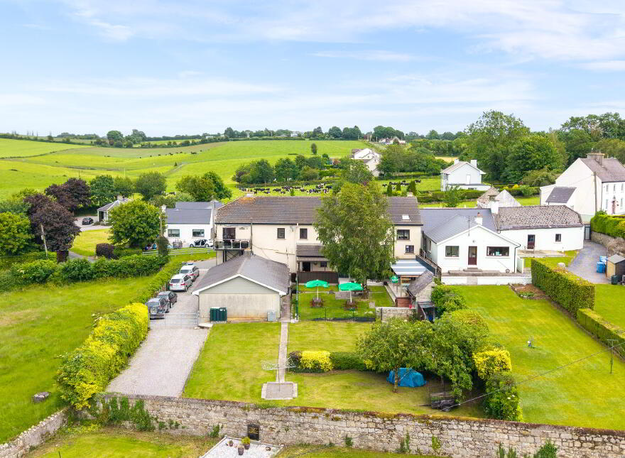 Nurney Inn, Main St, Nurney, R93AH95