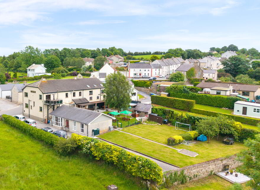 Nurney Inn, Main St, Nurney, R93AH95