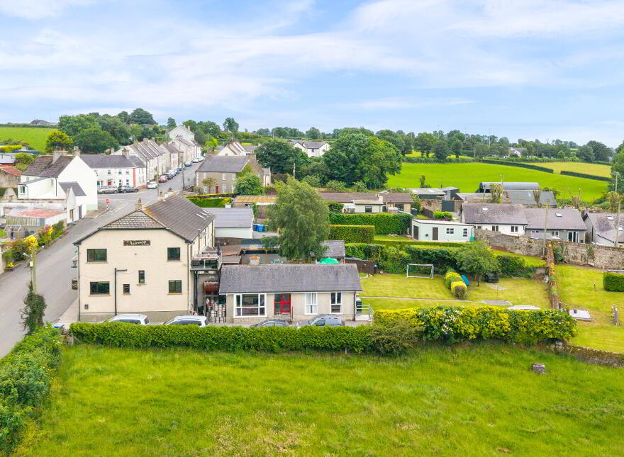 Nurney Inn, Main St, Nurney, R93AH95