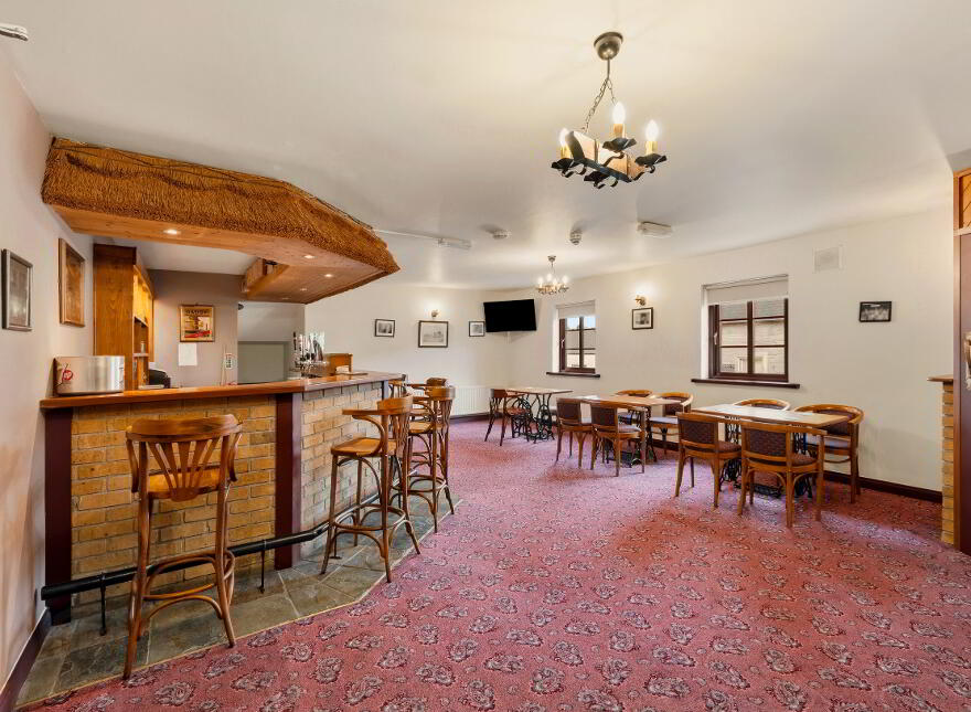 Nurney Inn, Main St, Nurney, R93AH95