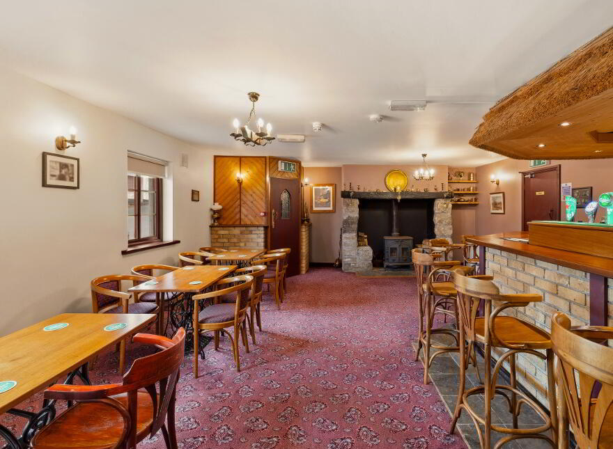 Nurney Inn, Main St, Nurney, R93AH95