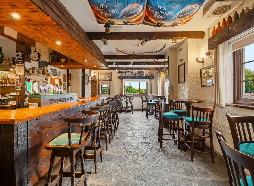 Nurney Inn, Main St, Nurney, R93AH95
