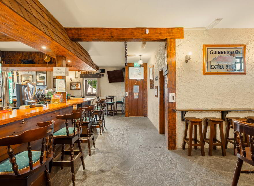 Nurney Inn, Main St, Nurney, R93AH95