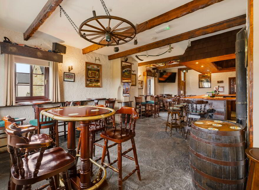 Nurney Inn, Main St, Nurney, R93AH95