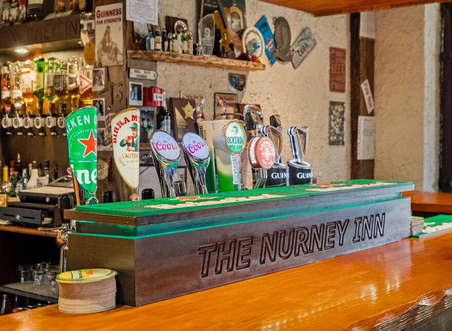 Nurney Inn, Main St, Nurney, R93AH95