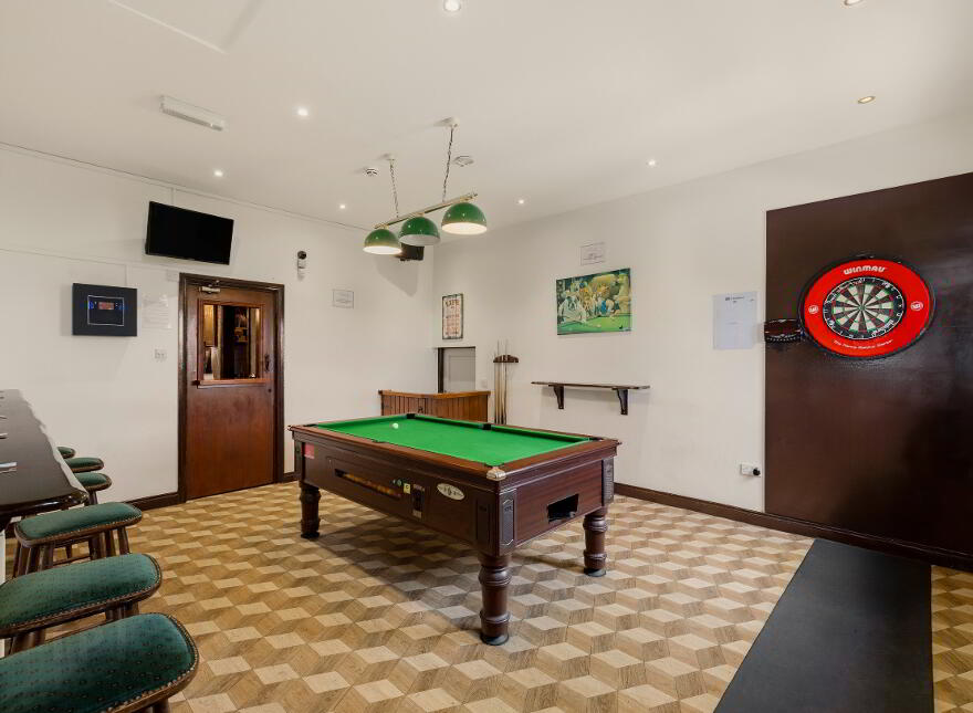 Nurney Inn, Main St, Nurney, R93AH95