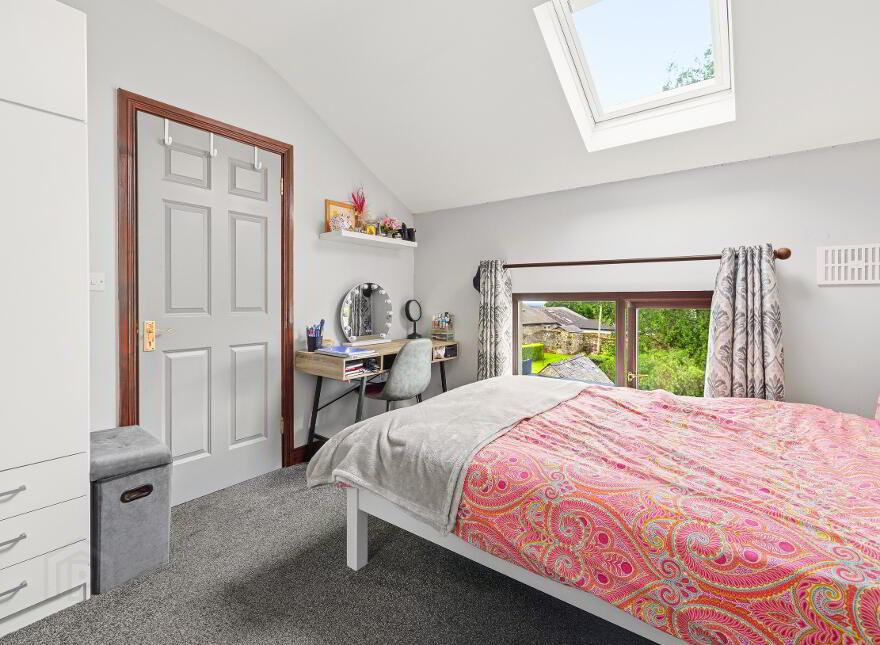 Nurney Inn, Main St, Nurney, R93AH95