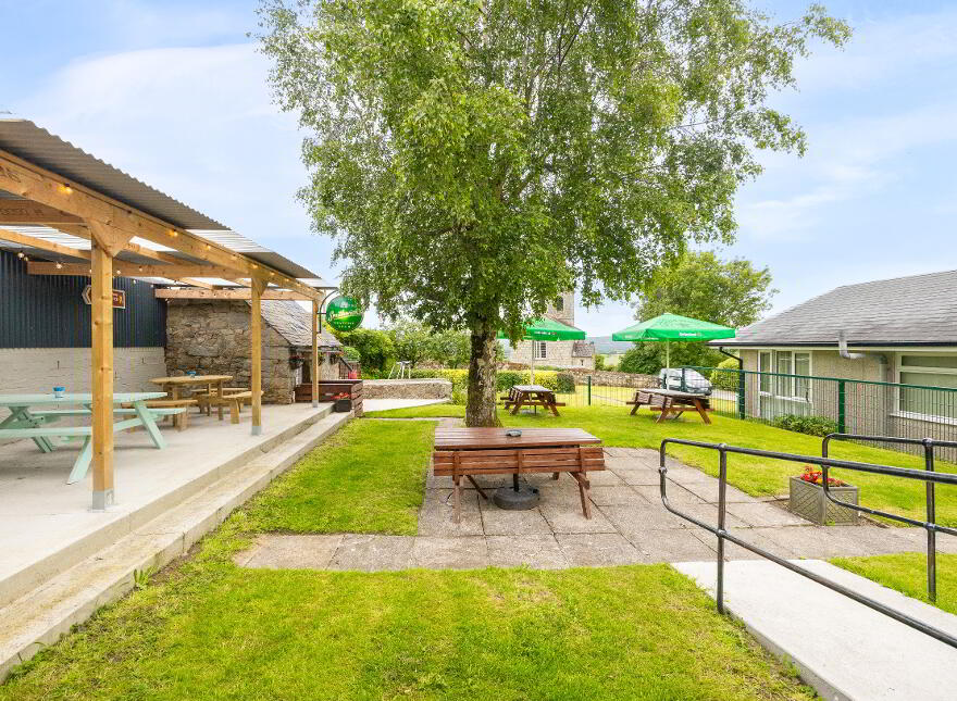 Nurney Inn, Main St, Nurney, R93AH95