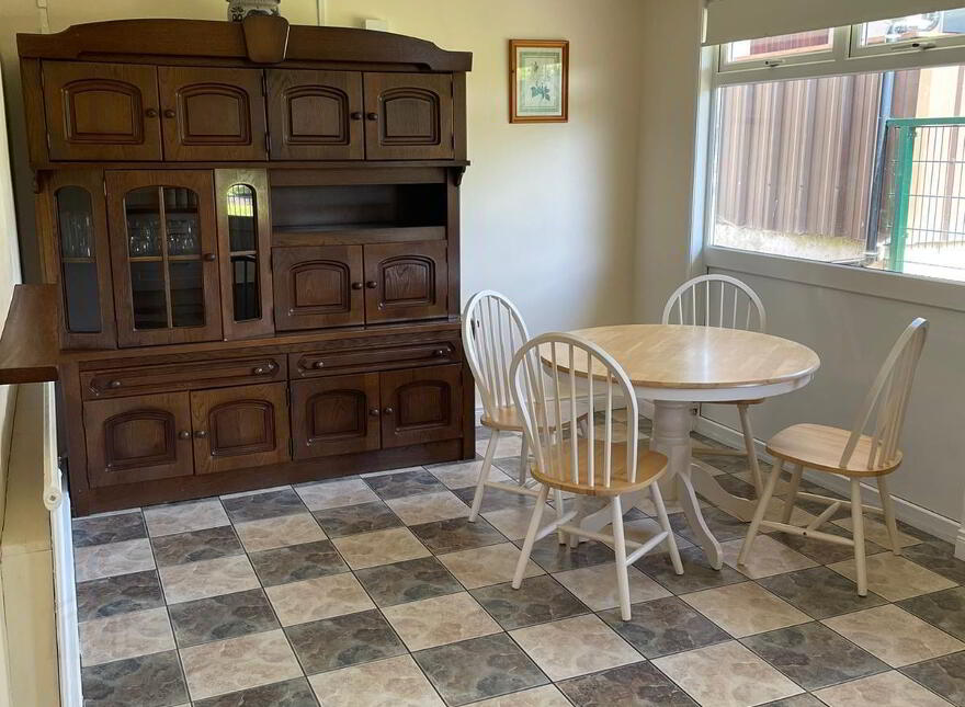 Nurney Inn, Main St, Nurney, R93AH95