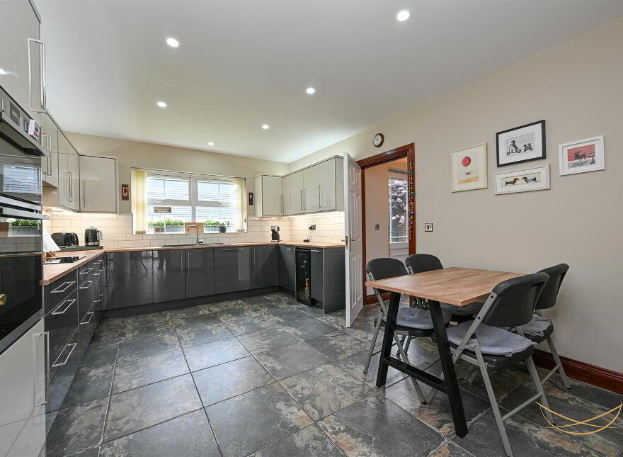 2 Dermont Crescent, Newtownabbey, BT36 4NZ