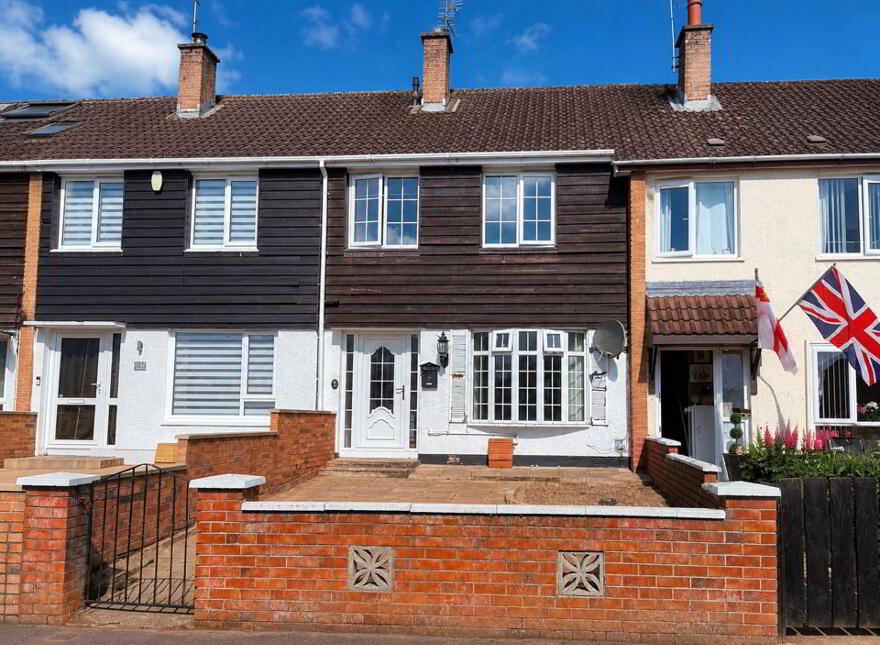 14 Inchmarnock Drive, Dundonald, Belfast, BT16 2ND photo