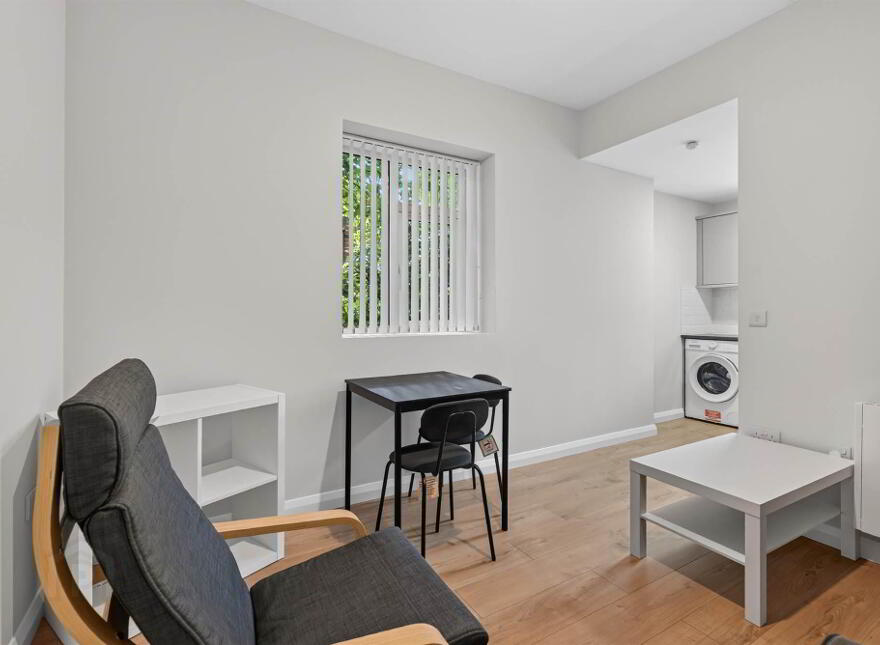 Apt 3, 9 Derryvolgie Avenue, Belfast, BT9 6FL