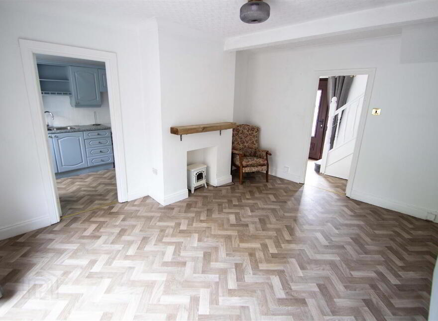 26 Ballymurphy Road, Belfast, BT12 7JL