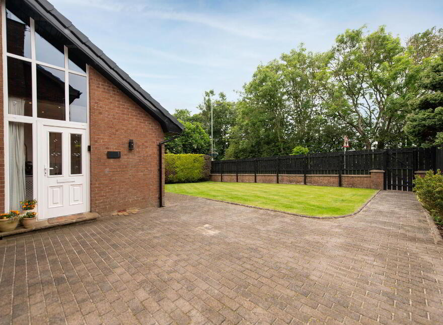 1 Tudor Park, Newtownabbey, BT36 4FT