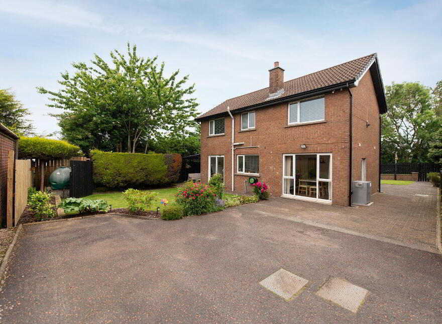 1 Tudor Park, Newtownabbey, BT36 4FT