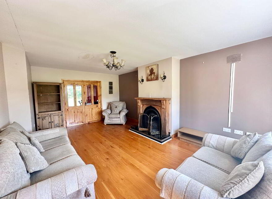 11 Ard Chluain, Roslea Road, Clones, H23X054