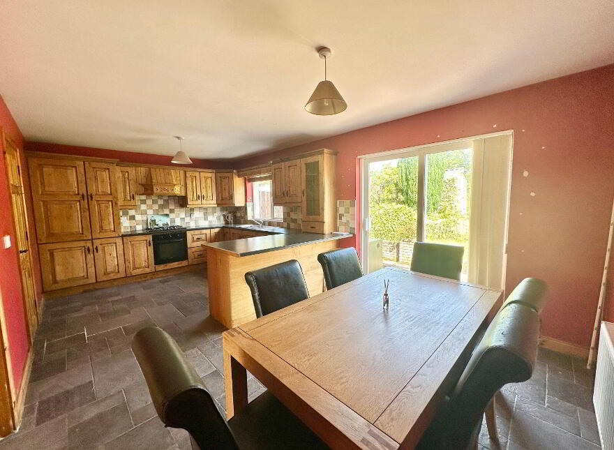 11 Ard Chluain, Roslea Road, Clones, H23X054