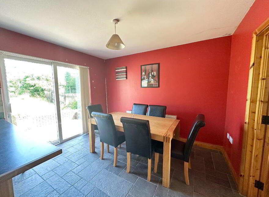 11 Ard Chluain, Roslea Road, Clones, H23X054