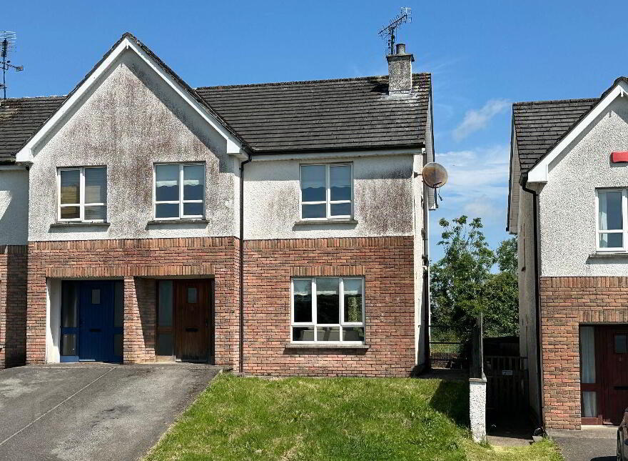 11 Ard Chluain, Roslea Road, Clones, H23X054