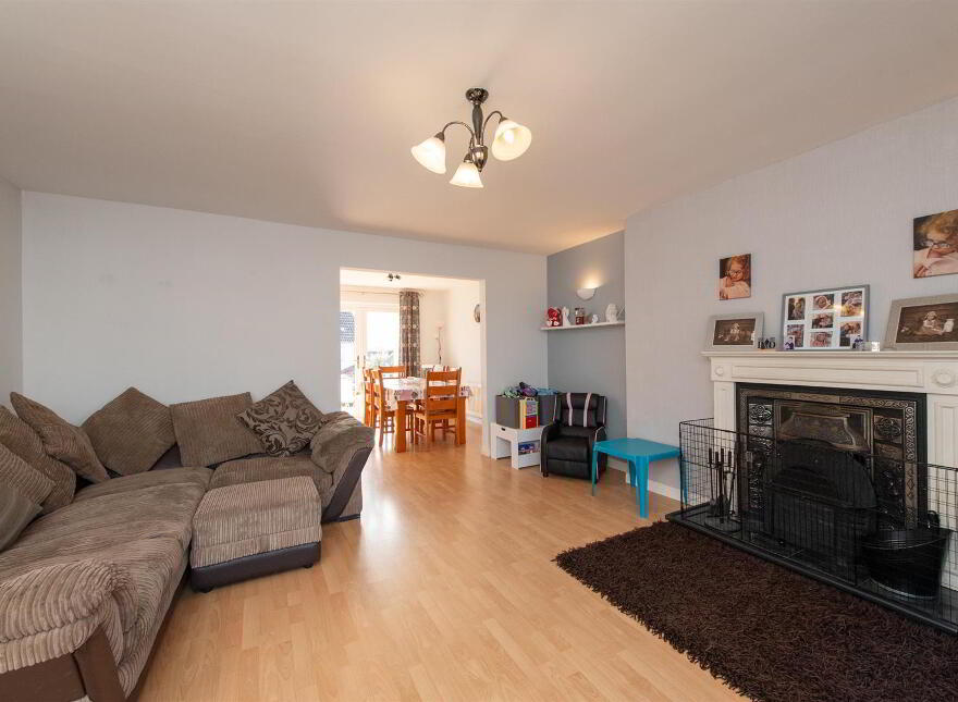 15 Ardfern Avenue, Downpatrick, BT30 6TR