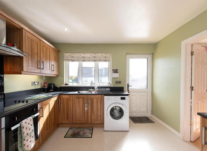 15 Ardfern Avenue, Downpatrick, BT30 6TR