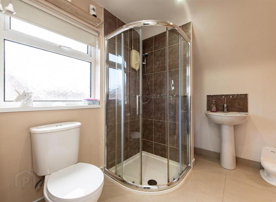 15 Ardfern Avenue, Downpatrick, BT30 6TR