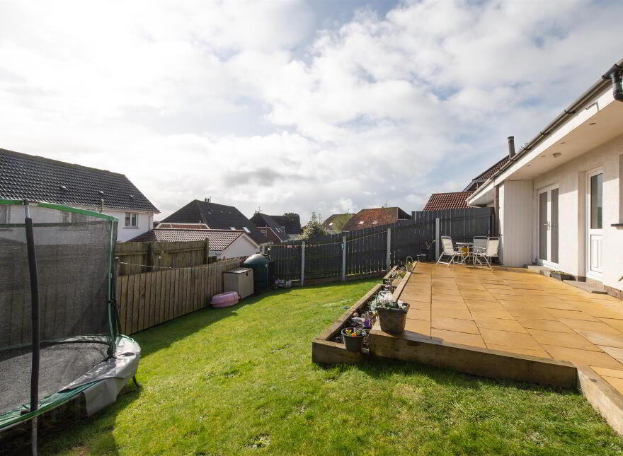 15 Ardfern Avenue, Downpatrick, BT30 6TR
