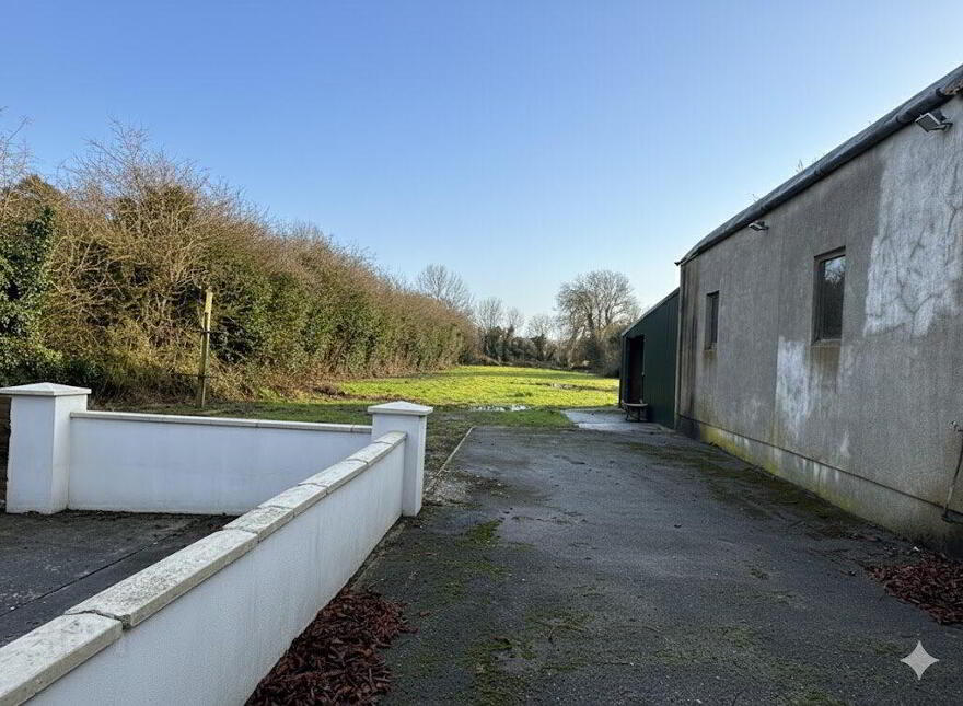 Delaney's Garage, Lower Crutt, Clogh, R95DRR4