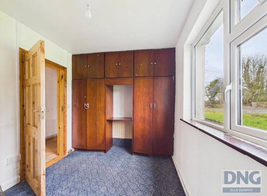 Delaney's Garage, Lower Crutt, Clogh, R95DRR4