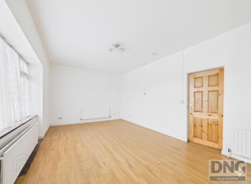 Delaney's Garage, Lower Crutt, Clogh, R95DRR4