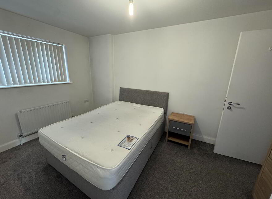 706 College Court Central, 56 King Street, Belfast, BT1 6BZ