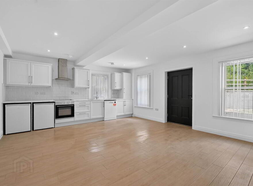 Apt 5, 53 Bridge Street, Lisburn, BT28 1XZ