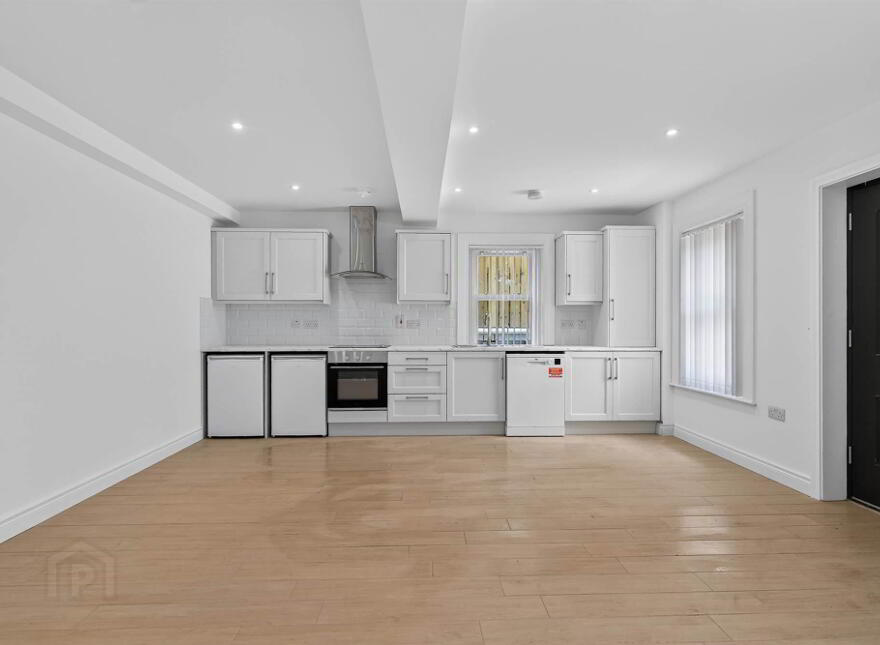 Apt 5, 53 Bridge Street, Lisburn, BT28 1XZ