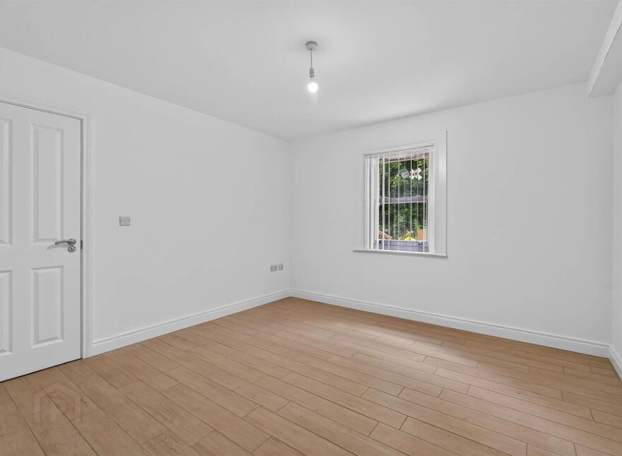 Apt 5, 53 Bridge Street, Lisburn, BT28 1XZ