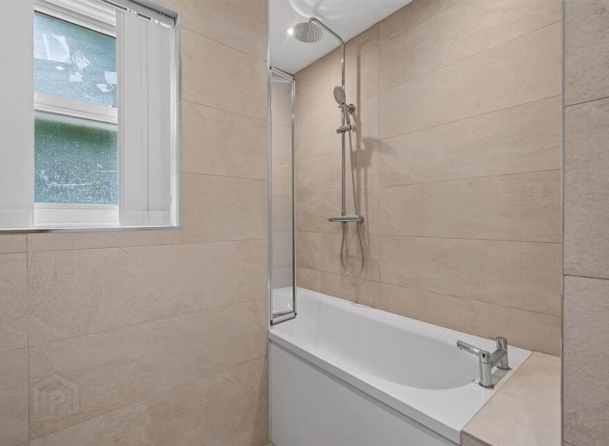 Apt 5, 53 Bridge Street, Lisburn, BT28 1XZ