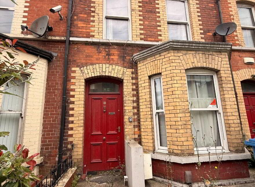STUDENT ACCOMMODATION, 31 Aberfoyle Terrace, Derry/Londonderry, BT48 7NP