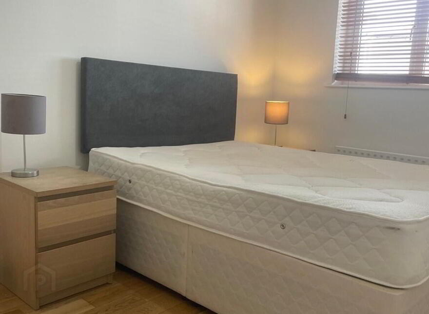 805 College Court Central, 56 King Street, Belfast, BT1 6BZ