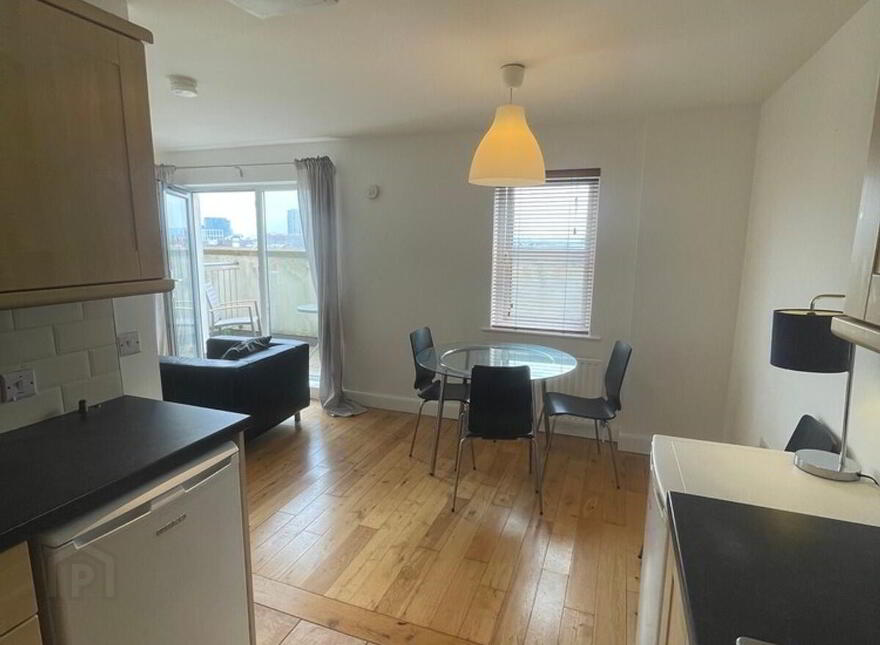 805 College Court Central, 56 King Street, Belfast, BT1 6BZ