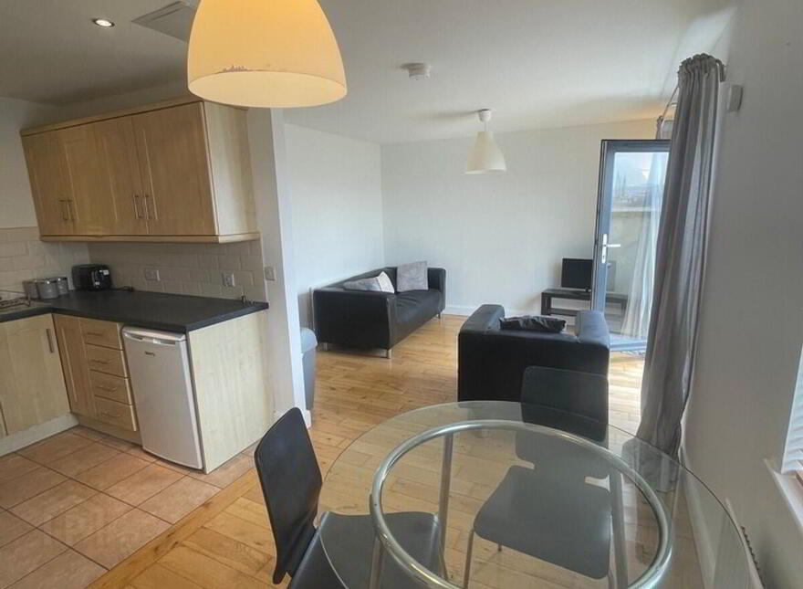 805 College Court Central, 56 King Street, Belfast, BT1 6BZ