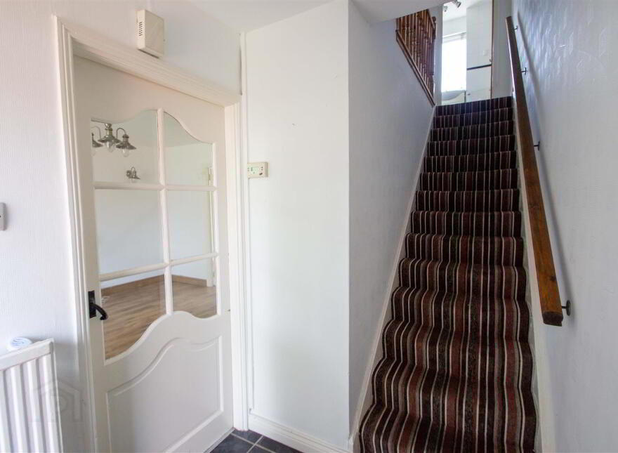 30 Broom Park, Twinbrook, Belfast, BT17 0DL