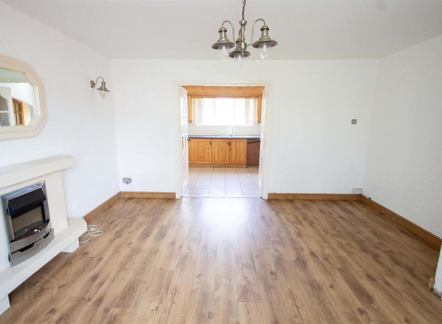 30 Broom Park, Twinbrook, Belfast, BT17 0DL