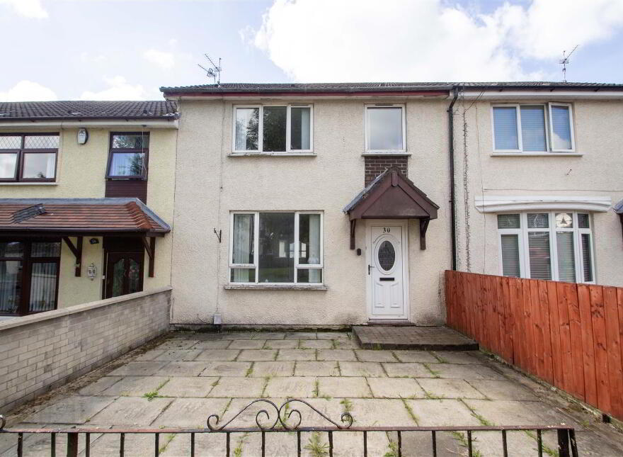30 Broom Park, Twinbrook, Belfast, BT17 0DL
