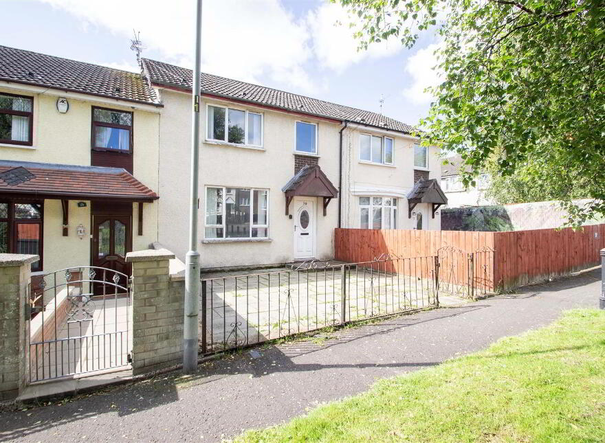 30 Broom Park, Twinbrook, Belfast, BT17 0DL