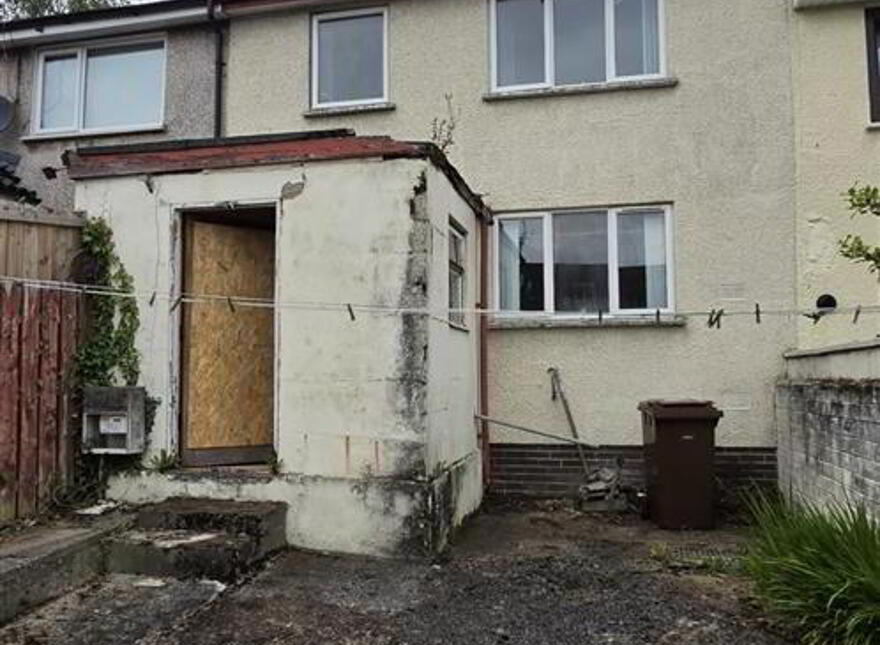 30 Broom Park, Twinbrook, Belfast, BT17 0DL